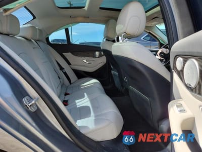Zdjęcie 10 z 12 samochodu: 2015 MERCEDES-BENZ C 300 4MATIC VIN:55SWF4KB8FU035067 - miniatura