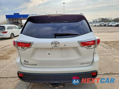Zdjęcie 6 z 14 samochodu: 2016 TOYOTA HIGHLANDER XLE VIN:5TDJKRFH7GS323548 - miniatura