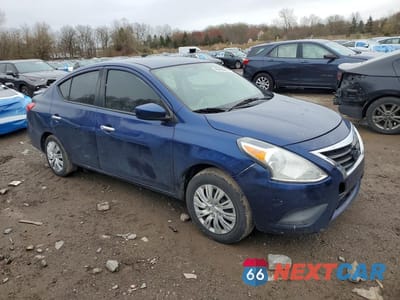 Czwarte zdjęcie samochodu z boku: 2019 NISSAN VERSA SV VIN:3N1CN7AP1KL866964 - miniatura