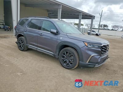 Czwarte zdjęcie samochodu z boku: 2025 HONDA PILOT TOURING VIN:5FNYG1H78SB048050 - miniatura