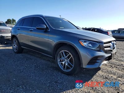 Czwarte zdjęcie samochodu z boku: 2016 MERCEDES-BENZ GLC 300 4MATIC VIN:WDC0G4KBXGF080538 - miniatura
