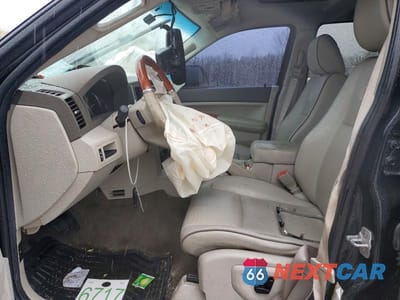 Zdjęcie 7 z 13 samochodu: 2008 JEEP GRAND CHEROKEE OVERLAND VIN:1J8HR68268C193355 - miniatura