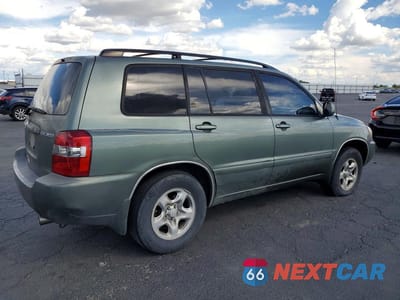 Trzecie zdjęcie samochodu z tyłu: 2006 TOYOTA HIGHLANDER BASE VIN:JTEDD21A860137135 - miniatura