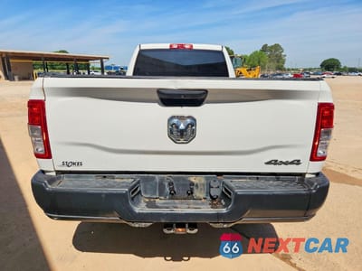 Zdjęcie 6 z 12 samochodu: 2019 RAM 2500 TRADESMAN VIN:3C6UR5HJ0KG604235 - miniatura
