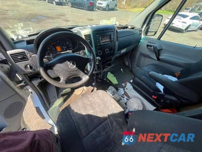 Piąte zdjęcie samochodu w środku: 2017 MERCEDES-BENZ SPRINTER 2500 VIN:WDAPE7CD5HP385696 - miniatura