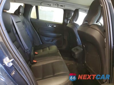 Zdjęcie 11 z 14 samochodu: 2021 VOLVO V60 CROSS COUNTRY T5 MOMENTUM VIN:YV4102WKXM1071597 - miniatura