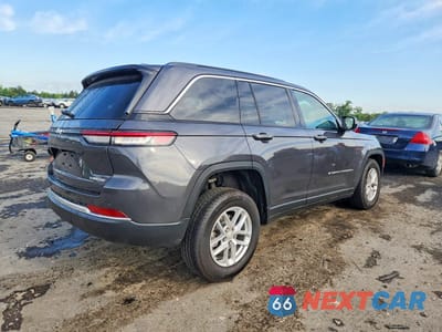 Trzecie zdjęcie samochodu z tyłu: 2025 JEEP GRAND CHEROKEE LAREDO VIN:1C4RJHAG2S8768078 - miniatura