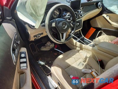 Zdjęcie 8 z 12 samochodu: 2015 MERCEDES-BENZ GLA 250 VIN:WDCTG4EB1FJ171380 - miniatura