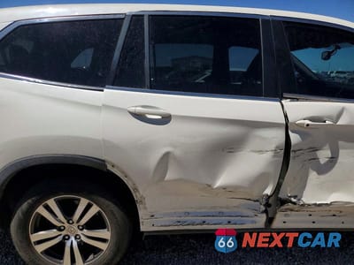Zdjęcie 11 z 13 samochodu: 2016 HONDA PILOT VIN:5FNYF6H87GB076664 - miniatura
