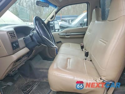 Zdjęcie 7 z 12 samochodu: 2001 FORD F350 SUPER DUTY FLATBED TRUCK VIN:1FDWF36F61EC22922 - miniatura