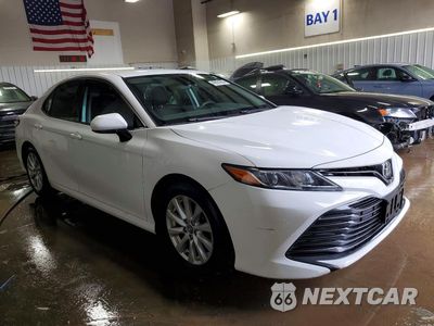 Czwarte zdjęcie samochodu z boku: 2019 TOYOTA CAMRY LE VIN:4T1B11HK1KU255507 - miniatura
