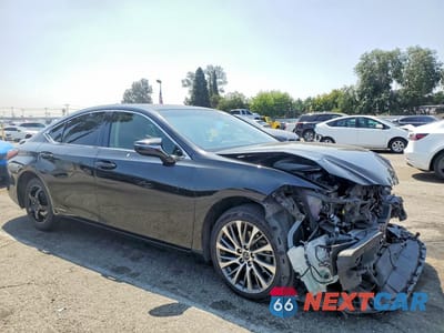 Czwarte zdjęcie samochodu z boku: 2019 LEXUS ES 300H VIN:JTHB21B16K2024209 - miniatura