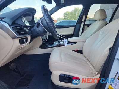 Zdjęcie 7 z 13 samochodu: 2017 BMW X5 XDRIVE35I VIN:5UXKR0C33H0X77710 - miniatura
