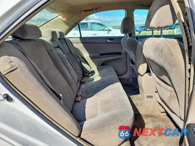 Zdjęcie 10 z 11 samochodu: 2005 TOYOTA CAMRY LE VIN:4T1BE30K35U537549 - miniatura