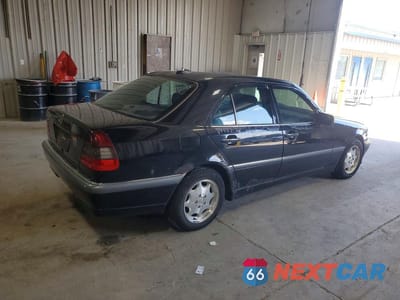Trzecie zdjęcie samochodu z tyłu: 2000 MERCEDES-BENZ C 280 VIN:WDBHA29G6YA860811 - miniatura