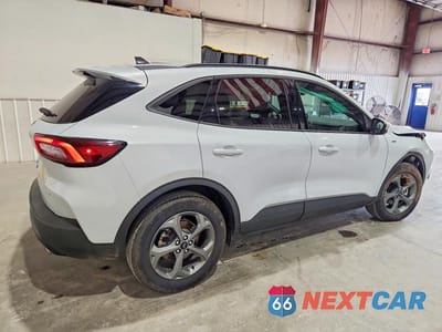 Trzecie zdjęcie samochodu z tyłu: 2025 FORD ESCAPE ST LINE SELECT VIN:1FMCU9NA3SUB03041 - miniatura