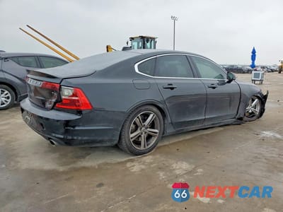 Trzecie zdjęcie samochodu z tyłu: 2017 VOLVO S90 T5 MOMENTUM VIN:YV1102AK5H1014797 - miniatura