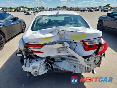 Zdjęcie 6 z 13 samochodu: 2018 HONDA ACCORD EX VIN:1HGCV1F44JA147675 - miniatura