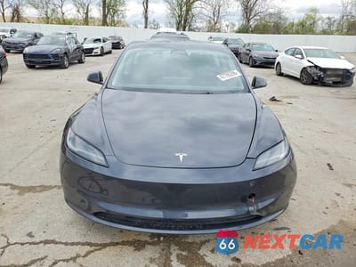 Piąte zdjęcie samochodu w środku: 2024 TESLA MODEL 3 VIN:5YJ3E1EA3RF773548 - miniatura