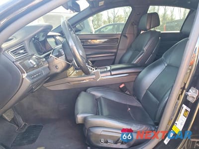 Zdjęcie 7 z 12 samochodu: 2015 BMW 750 I VIN:WBAYA8C59FGK19798 - miniatura