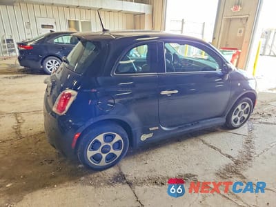 Trzecie zdjęcie samochodu z tyłu: 2015 FIAT 500 ELECTRIC VIN:3C3CFFGE7FT732562 - miniatura