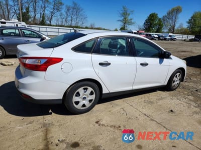 Trzecie zdjęcie samochodu z tyłu: 2013 FORD FOCUS S VIN:1FADP3E27DL320662 - miniatura