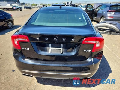 Zdjęcie 6 z 12 samochodu: 2018 VOLVO S60 PLATINUM VIN:LYV402HM2JB173608 - miniatura