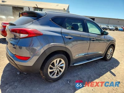 Trzecie zdjęcie samochodu z tyłu: 2016 HYUNDAI TUCSON SE VIN:KM8J3CA43GU178630 - miniatura