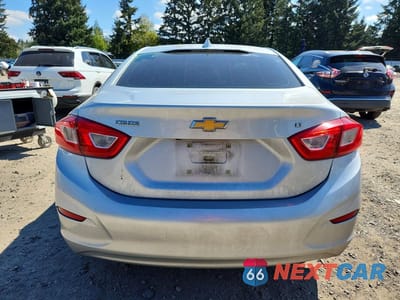 Zdjęcie 6 z 12 samochodu: 2018 CHEVROLET CRUZE LT VIN:1G1BE5SM9J7224926 - miniatura