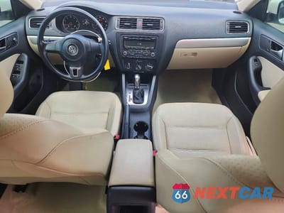 Zdjęcie 8 z 12 samochodu: 2013 VOLKSWAGEN JETTA SE VIN:3VWDX7AJXDM286257 - miniatura