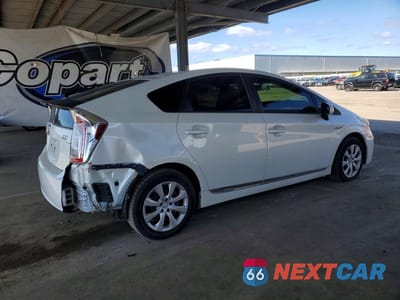 Trzecie zdjęcie samochodu z tyłu: 2012 TOYOTA PRIUS FOUR VIN:JTDKN3DU8C1534337 - miniatura