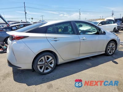 Trzecie zdjęcie samochodu z tyłu: 2018 TOYOTA PRIUS VIN:JTDKARFU0J3553154 - miniatura