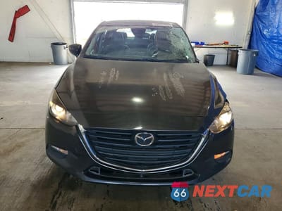 Piąte zdjęcie samochodu w środku: 2018 MAZDA 3 TOURING VIN:3MZBN1L33JM262158 - miniatura