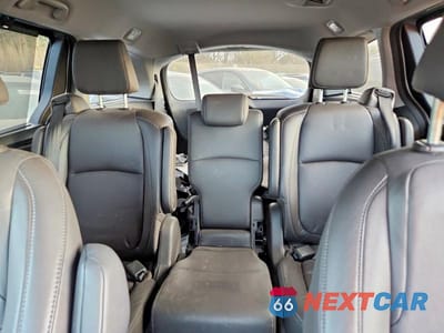 Zdjęcie 10 z 14 samochodu: 2021 HONDA ODYSSEY TOURING VIN:5FNRL6H87MB009524 - miniatura