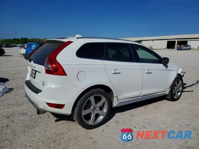 Trzecie zdjęcie samochodu z tyłu: 2013 VOLVO XC60 T6 VIN:YV4902DZ2D2456665 - miniatura
