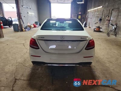 Zdjęcie 6 z 12 samochodu: 2018 MERCEDES-BENZ E 300 4MATIC VIN:WDDZF4KB2JA383579 - miniatura