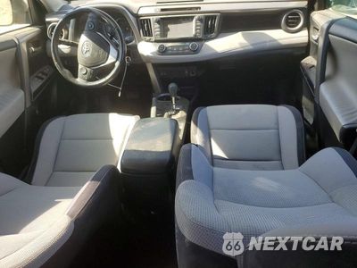 Zdjęcie 8 z 13 samochodu: 2017 TOYOTA RAV4 XLE VIN:JTMWFREVXHD105019 - miniatura
