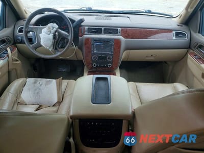 Zdjęcie 8 z 13 samochodu: 2013 CHEVROLET SUBURBAN C1500 LTZ VIN:1GNSCKE05DR311033 - miniatura
