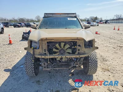 Piąte zdjęcie samochodu w środku: 2017 TOYOTA TACOMA TRD OFF-ROAD VIN:3TMDZ5BN5HM026518 - miniatura