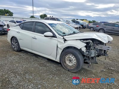 Czwarte zdjęcie samochodu z boku: 2019 NISSAN ALTIMA 2.5 S VIN:1N4BL4BV1KC218262 - miniatura