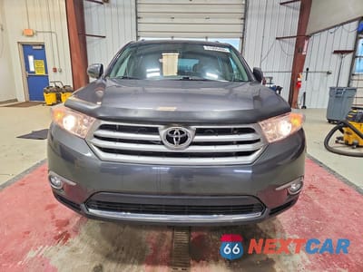 Piąte zdjęcie samochodu w środku: 2011 TOYOTA HIGHLANDER LIMITED VIN:5TDDK3EH0BS091833 - miniatura