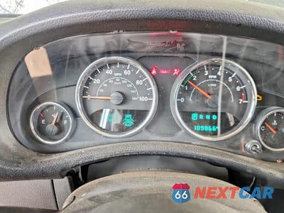 Zdjęcie 9 z 12 samochodu: 2015 JEEP WRANGLER UNLIMITED SAHARA VIN:1C4BJWEG2FL647330 - miniatura