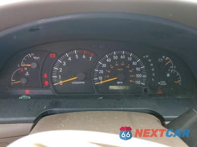 Zdjęcie 9 z 12 samochodu: 2002 TOYOTA TUNDRA SR5 VIN:5TBRN341X2S283707 - miniatura