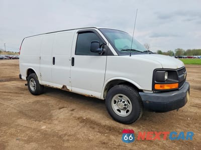 Czwarte zdjęcie samochodu z boku: 2014 CHEVROLET EXPRESS G2500 UTILITY / SERVICE VAN VIN:1GCWGFBA1E1101788 - miniatura