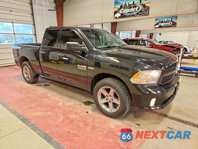 Czwarte zdjęcie samochodu z boku: 2018 RAM 1500 ST VIN:1C6RR7FT0JS200770 - miniatura