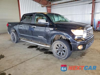 Czwarte zdjęcie samochodu z boku: 2008 TOYOTA TUNDRA CREWMAX LIMITED VIN:5TFEV58158X056939 - miniatura