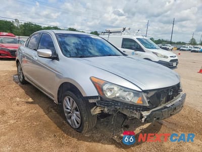 Czwarte zdjęcie samochodu z boku: 2011 HONDA ACCORD EXL VIN:1HGCP3F85BA003238 - miniatura