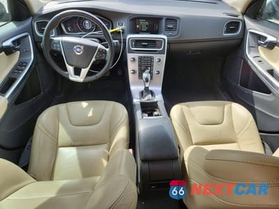 Zdjęcie 8 z 12 samochodu: 2017 VOLVO S60 VIN:YV126MFL8H2432247 - miniatura