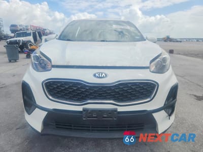 Piąte zdjęcie samochodu w środku: 2020 KIA SPORTAGE LX VIN:KNDPM3AC3L7793500 - miniatura