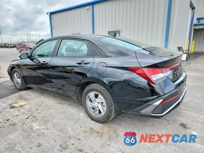 Drugie zdjęcie samochodu z przodu: 2024 HYUNDAI ELANTRA VIN:KMHLL4DG2RU817684 - miniatura